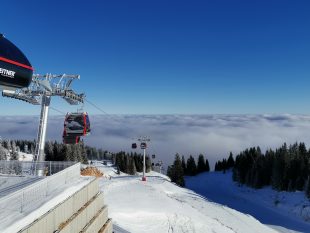 Jahorina gondola above clouds